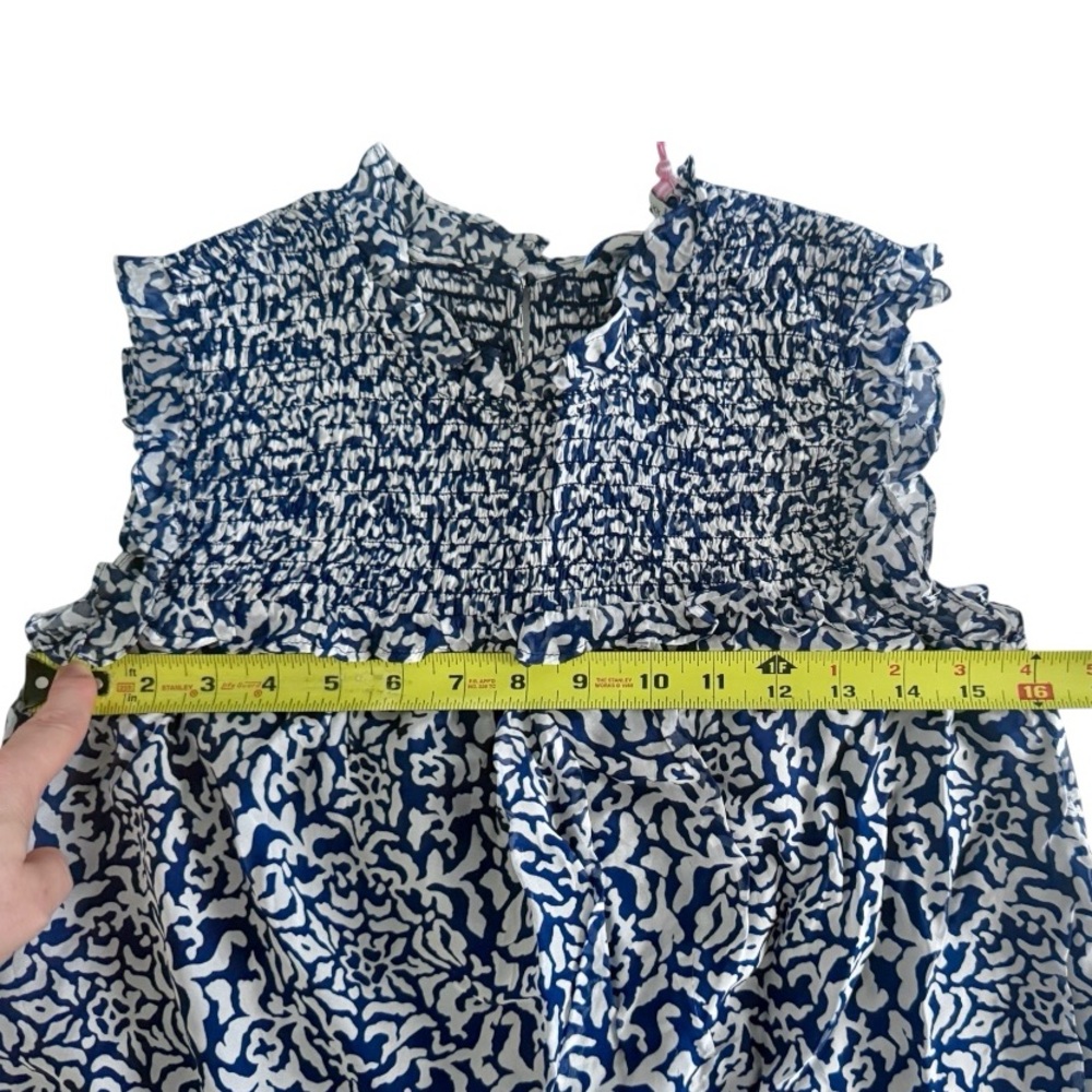 Vineyard Vines Geo Smocked Sleeveless Top - Picture 14 of 16